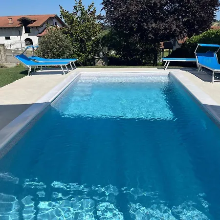 La Casa Blu * Montegrosso dʼAsti