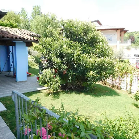 La Casa Blu * Montegrosso dʼAsti