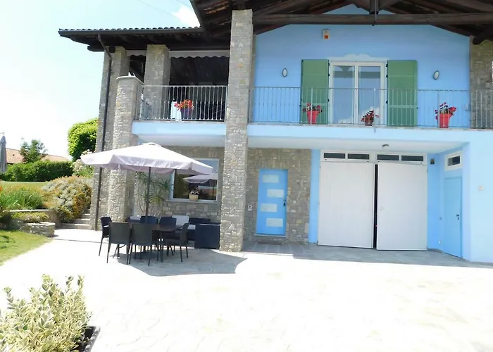 La Casa Blu * Montegrosso dʼAsti